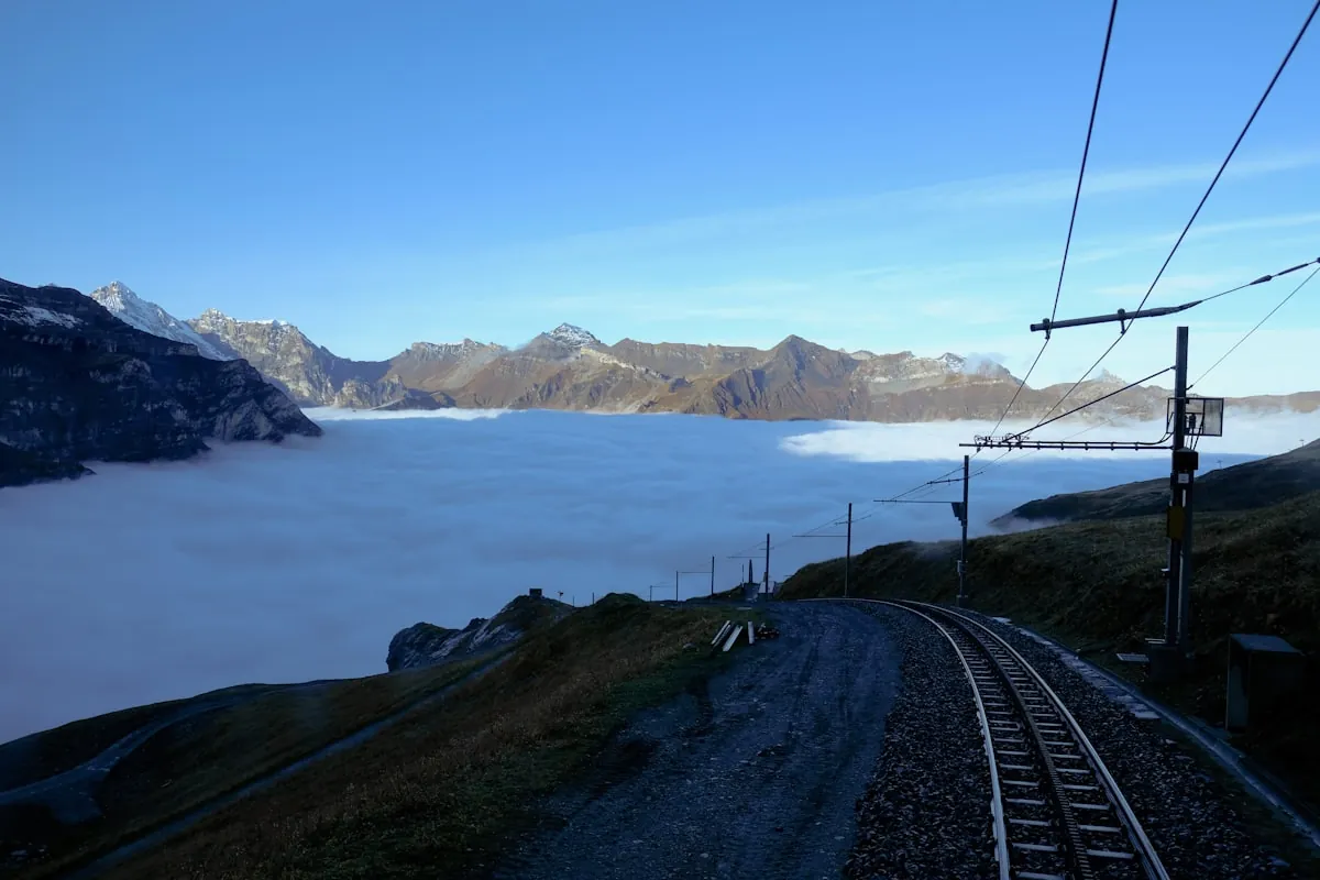 Réseau ferroviaire — voies et caténaires en Suisse